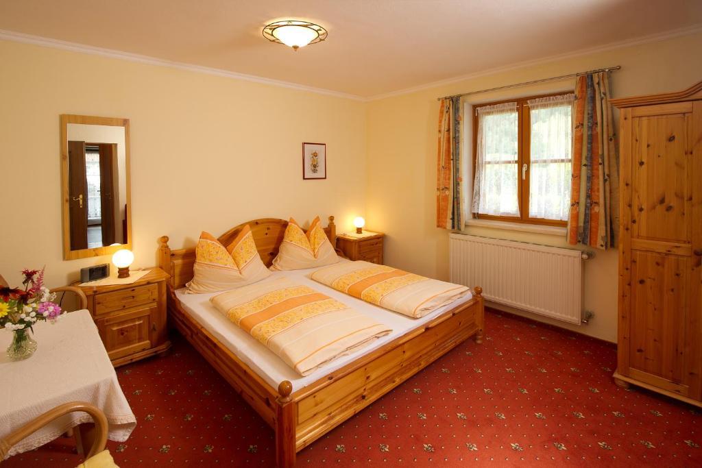 Haus Martina Hotell Radstadt Rum bild