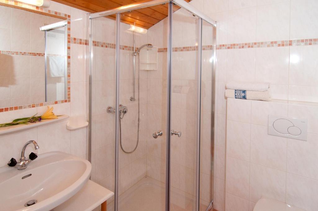 Haus Martina Hotell Radstadt Rum bild