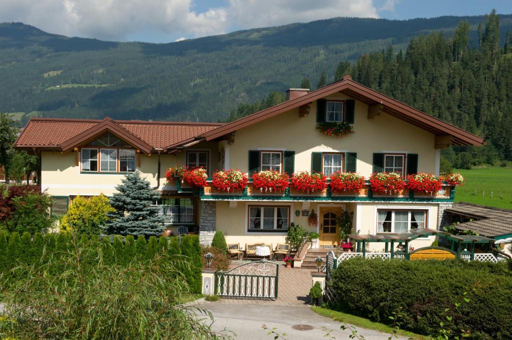 Haus Martina Hotell Radstadt Exteriör bild